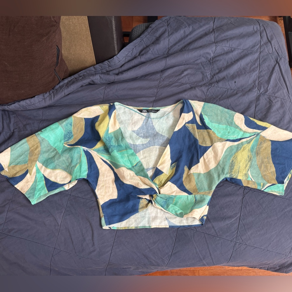 Zara Blue Multi Tropical Knot-Front V-Neck Top - Picture 2 of 11